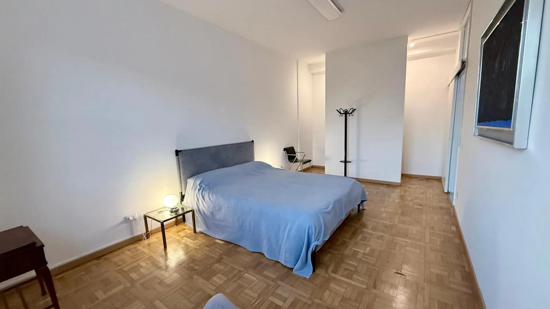 Wonderful Apt In The Heart Of מילאנו 0*,  איטליה